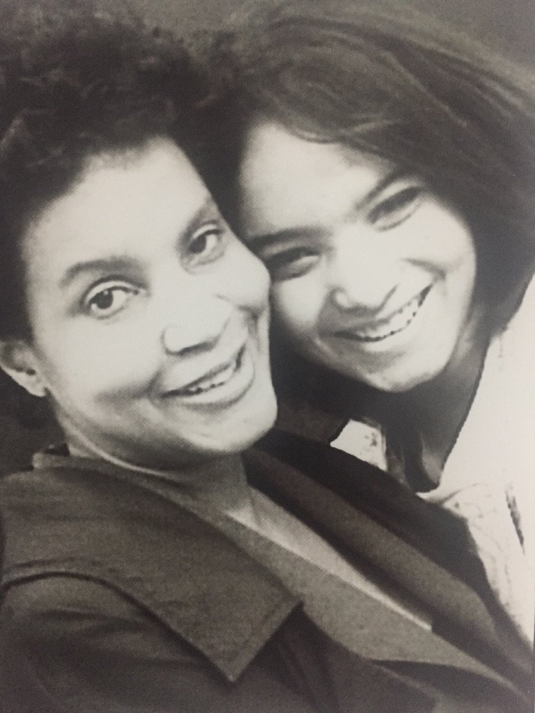Yveline et Maya Yveline et Maya